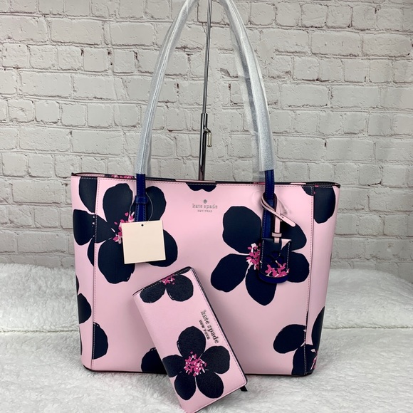 kate spade Handbags - Kate Spade Medium Tote And Wallet Set
